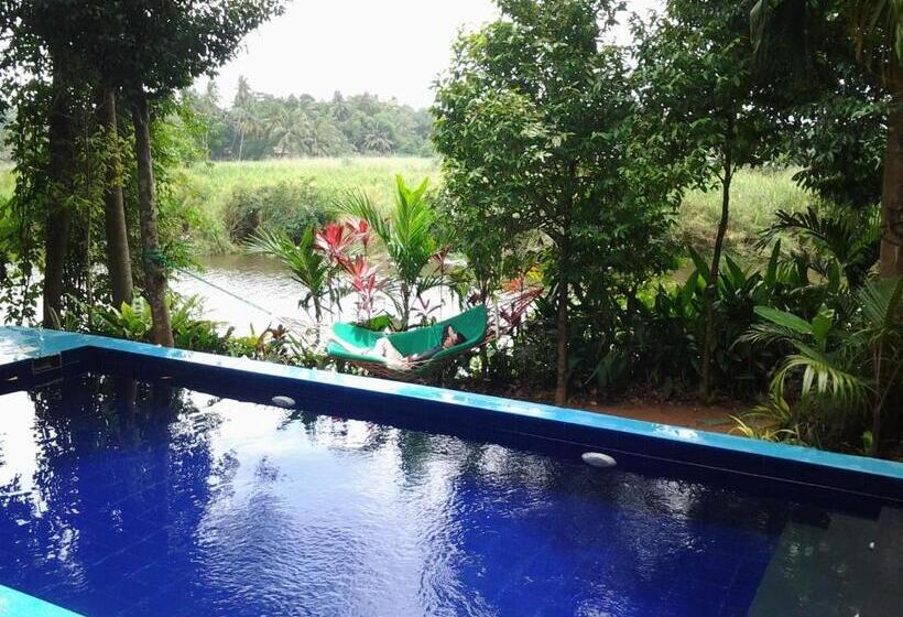 بنسيون Randoni Villa