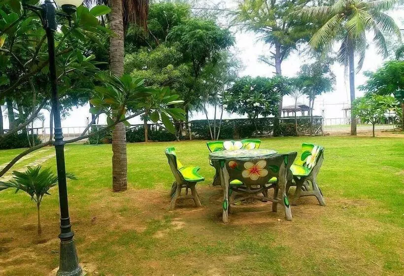 Pranmanee Beach Resort