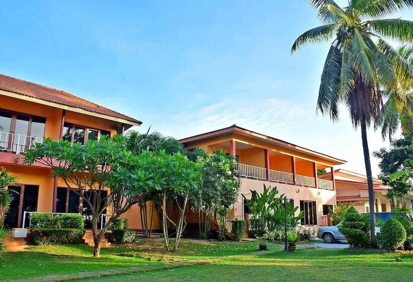 Pranmanee Beach Resort