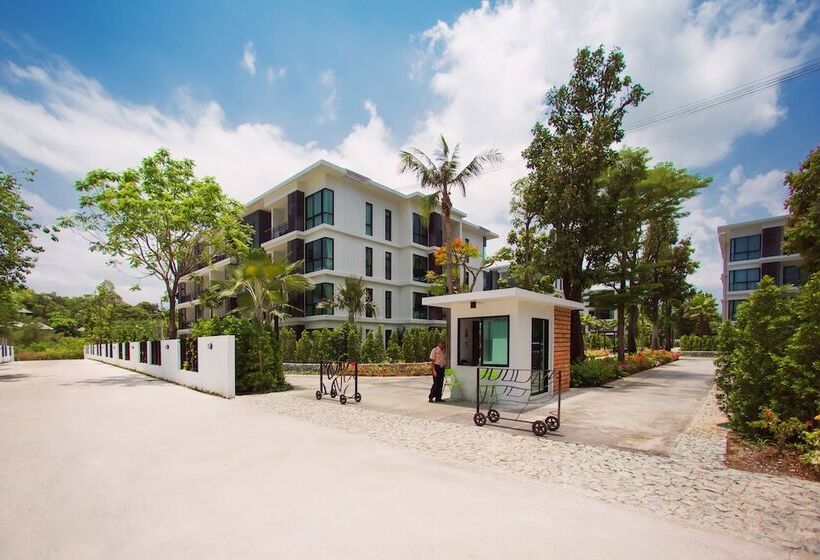 منتجع The Title Condo By Tropic Look