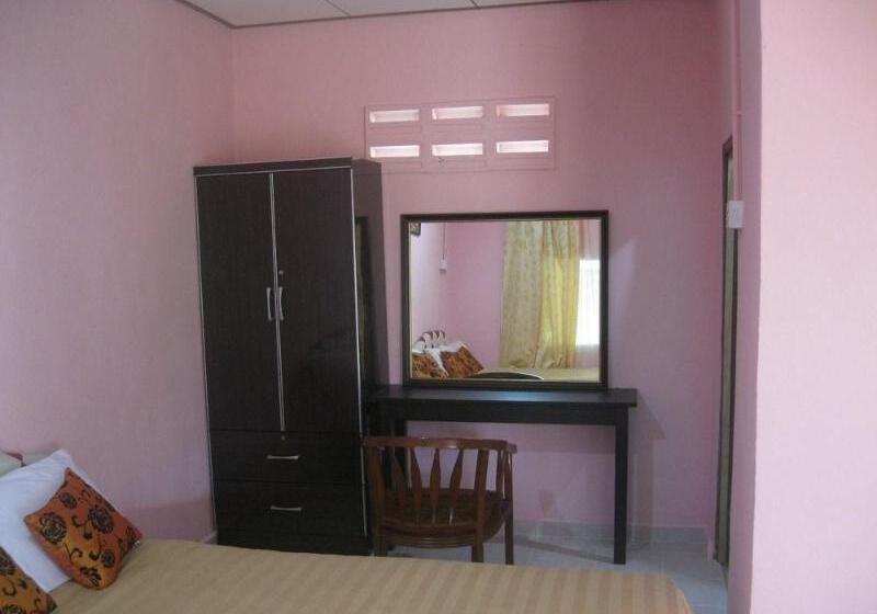 Tanjung Puteri Motel