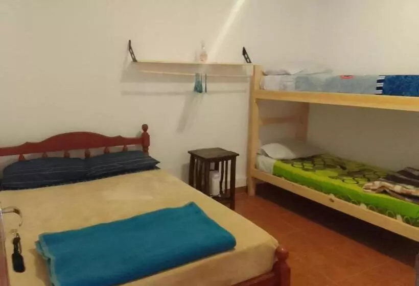 ベッドアンドブレックファースト Humapacha Hostel