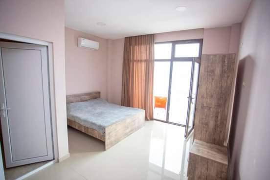 تختخواب و صبحانه White Kobuleti