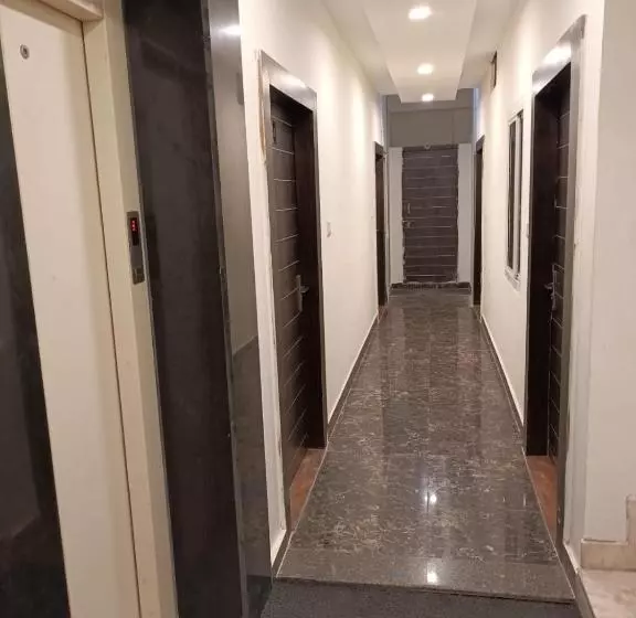 هتل Vrindavan Palace