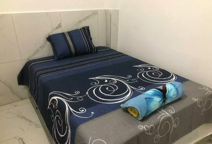 پانسیون Hostal El Bellettini