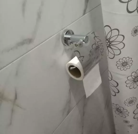 پانسیون Hostal El Bellettini