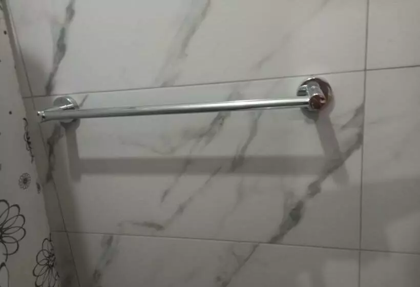 پانسیون Hostal El Bellettini