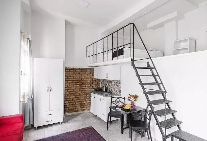 The Red Tent Suite 88