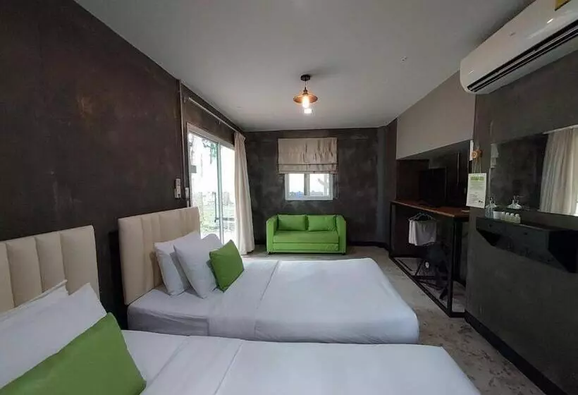 Hotelli ปานีวิลล์ รีสอร์ต