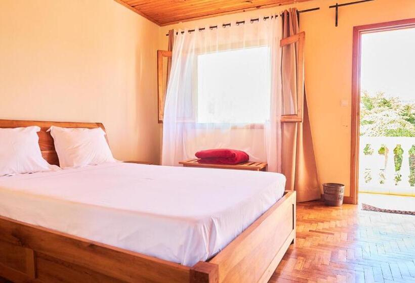 Hotell Andasibe Sifaka Lodge