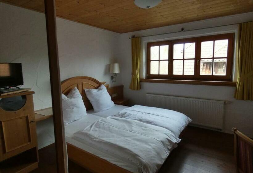 Отель Kitz Alm Saarwellingen