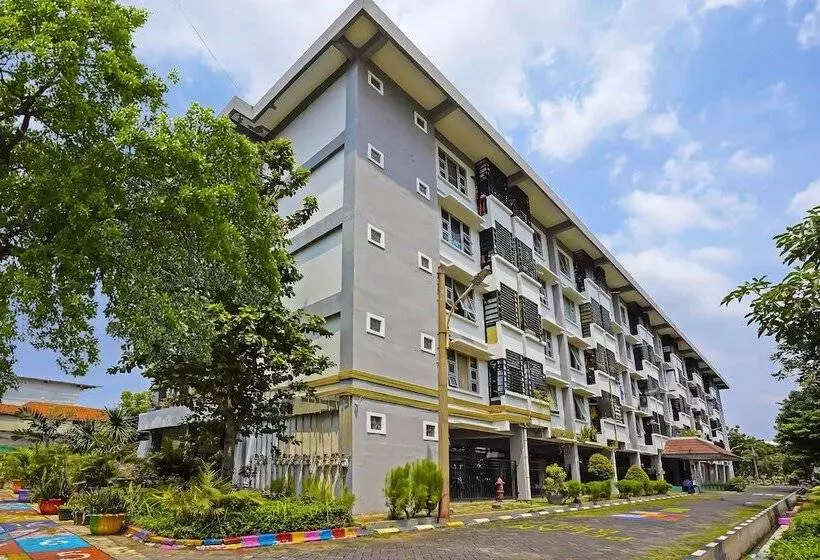 Hotelli Spot On 92474 Penginapan Rusunawa Ii