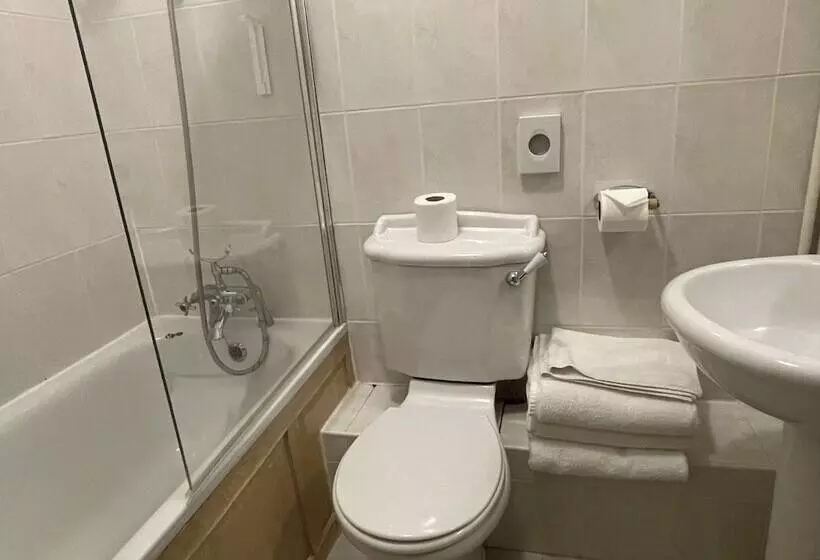 ホテル The Dolphin