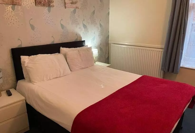 ホテル The Dolphin