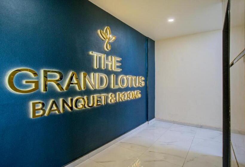 هتل Treebo Grand Lotus   3 Km From Textile Market