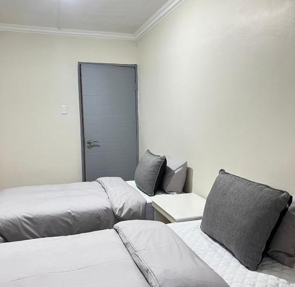 פנסיון Montrose Bnb