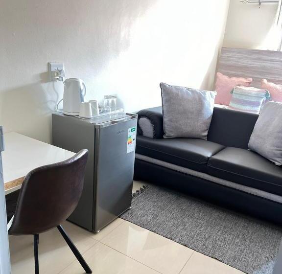 פנסיון Montrose Bnb