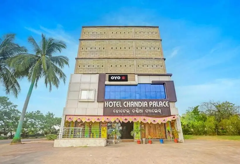 ホテル Oyo Flagship 81132  Chandia Palace