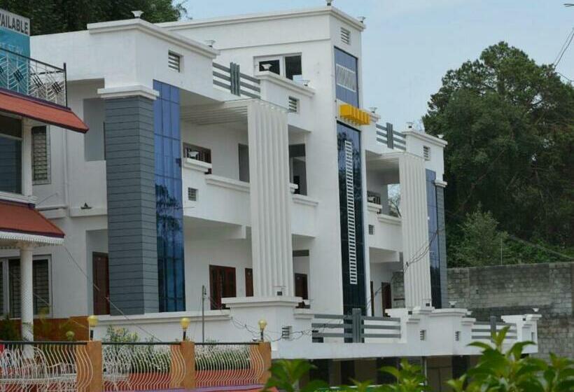 Hotel Pinehill Suits