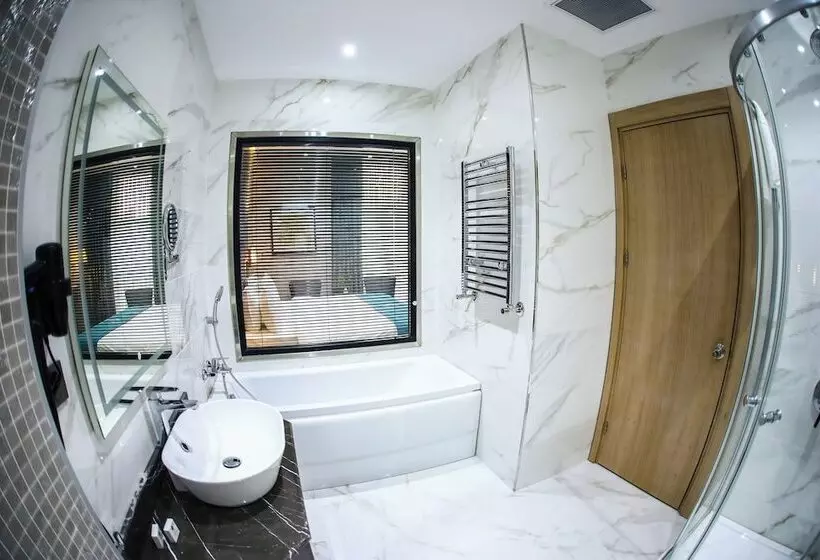 Iris Hotel Baku   Halal