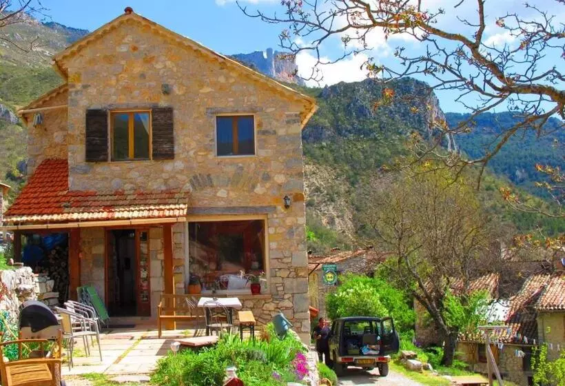 Majatalo Un Cadre Magnifique, Au Cœur Du Verdon