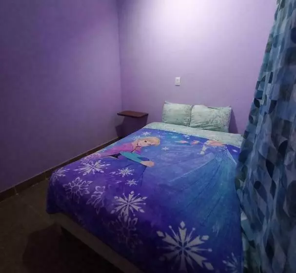 カプセルホテル Hostal El Bosquecito