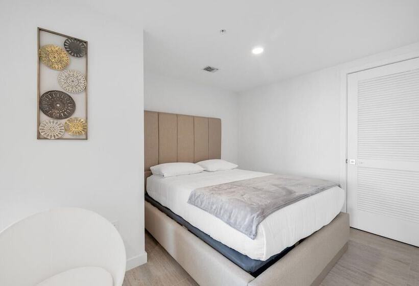 Quadro Design District By Vesper