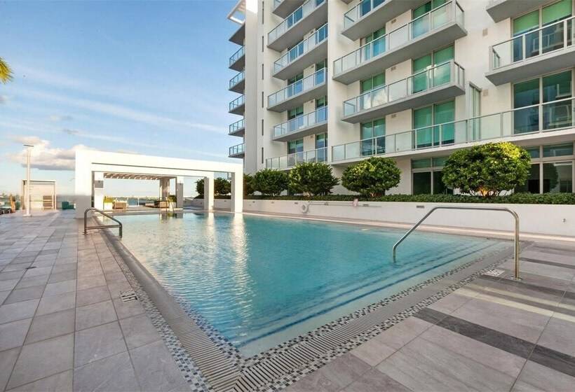 Quadro Design District By Vesper