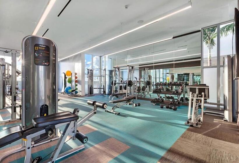 Quadro Design District By Vesper