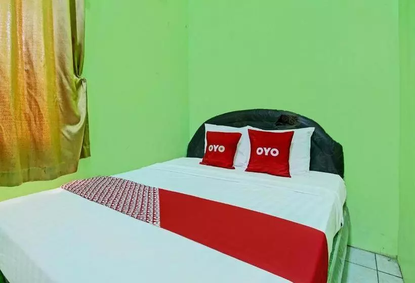 هتل Oyo 92467 Cahyo Kost 1