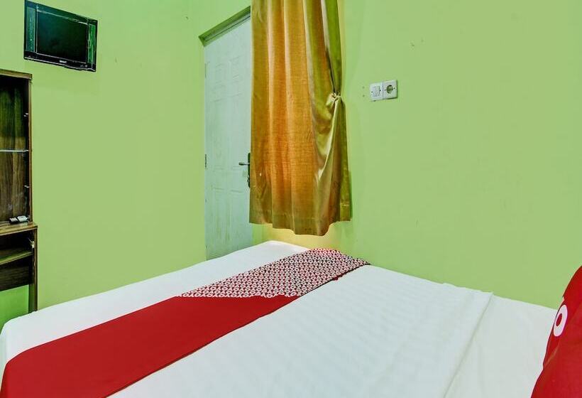 هتل Oyo 92467 Cahyo Kost 1