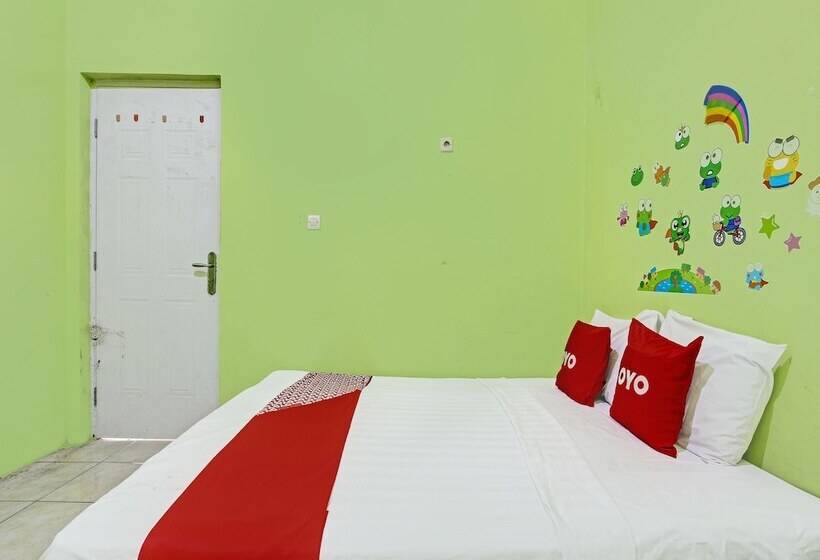 هتل Oyo 92467 Cahyo Kost 1