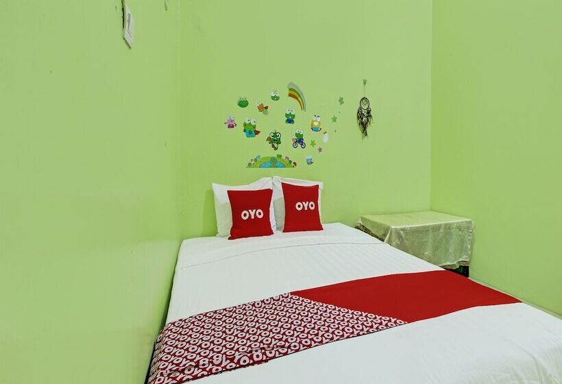 هتل Oyo 92467 Cahyo Kost 1