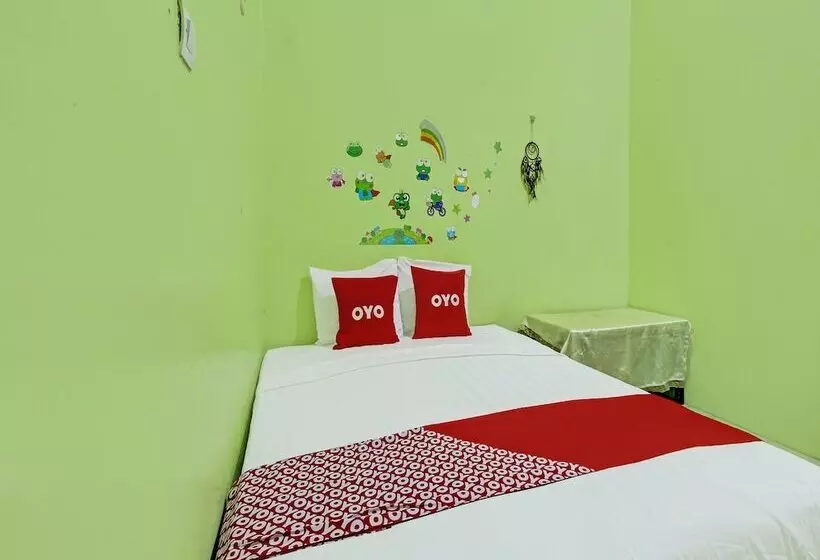 هتل Oyo 92467 Cahyo Kost 1