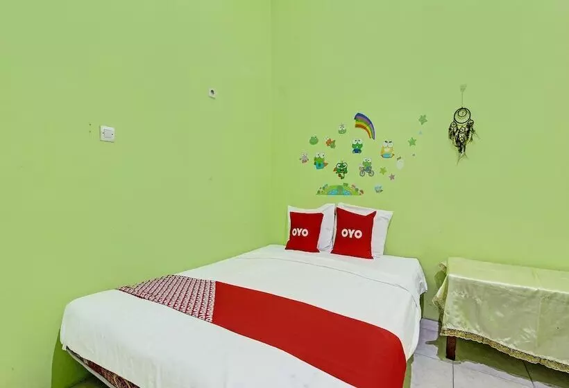 هتل Oyo 92467 Cahyo Kost 1
