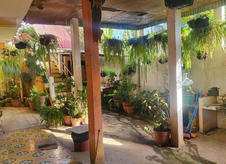 پانسیون Hostal Doña Gladys