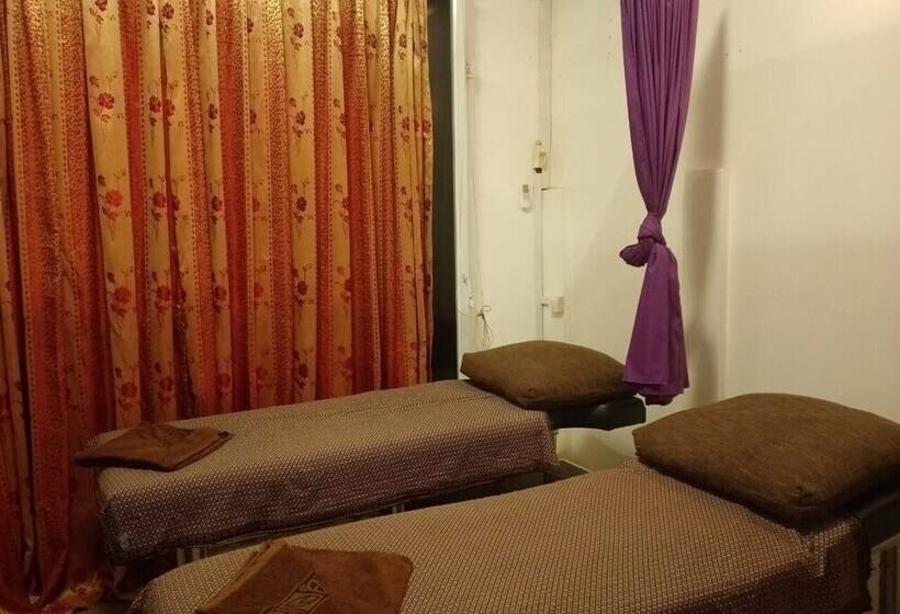 Pension Shalima Guesthouse