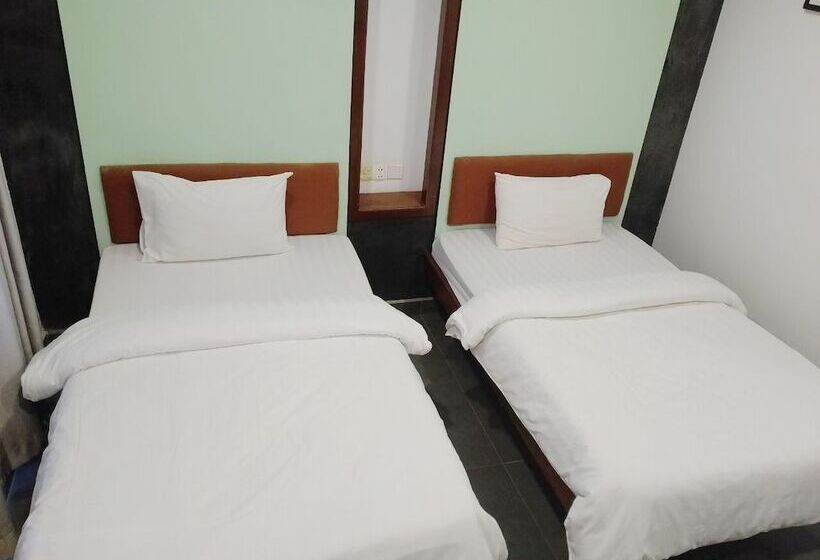 Pension Shalima Guesthouse