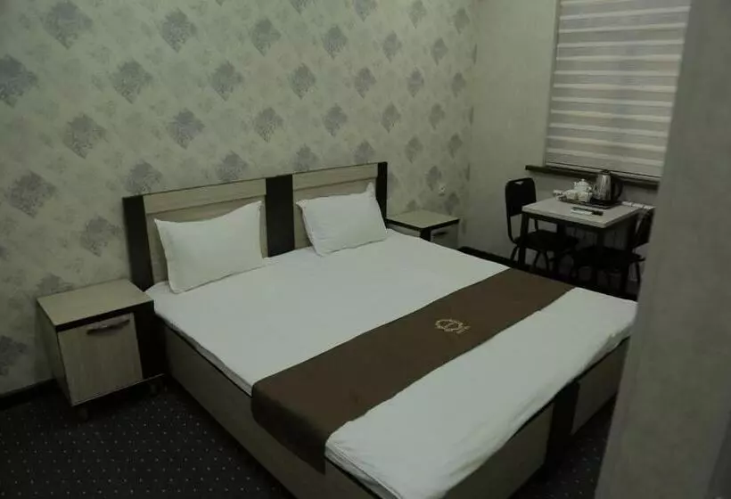 Premium Hotel 777