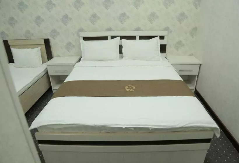 Premium Hotel 777