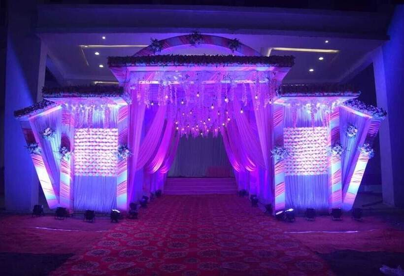 Hotel Emperor Paradise