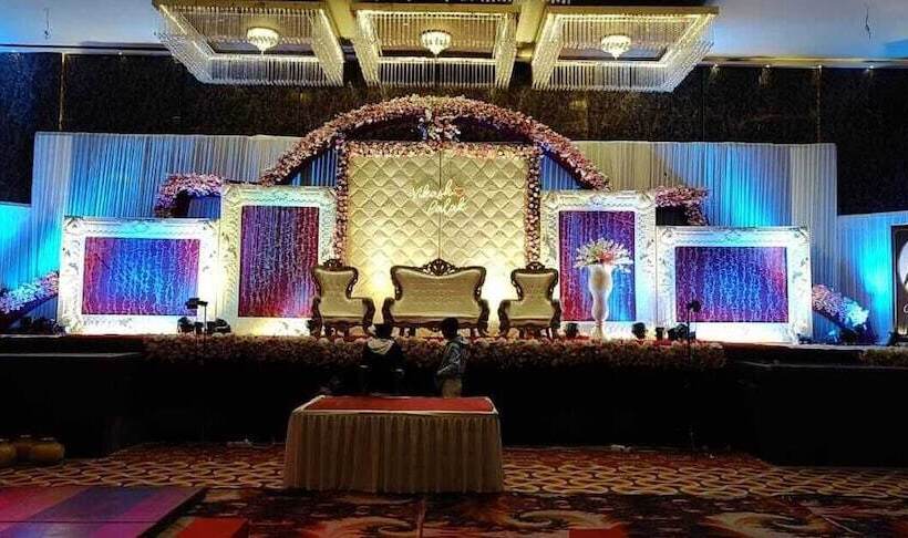 Hotel Emperor Paradise