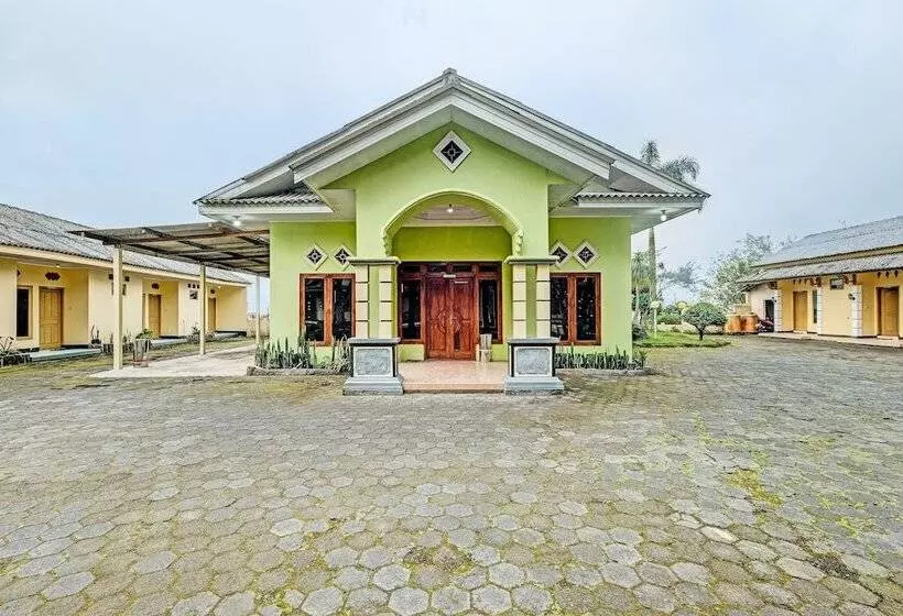 ホテル Oyo 92406  Renata 1