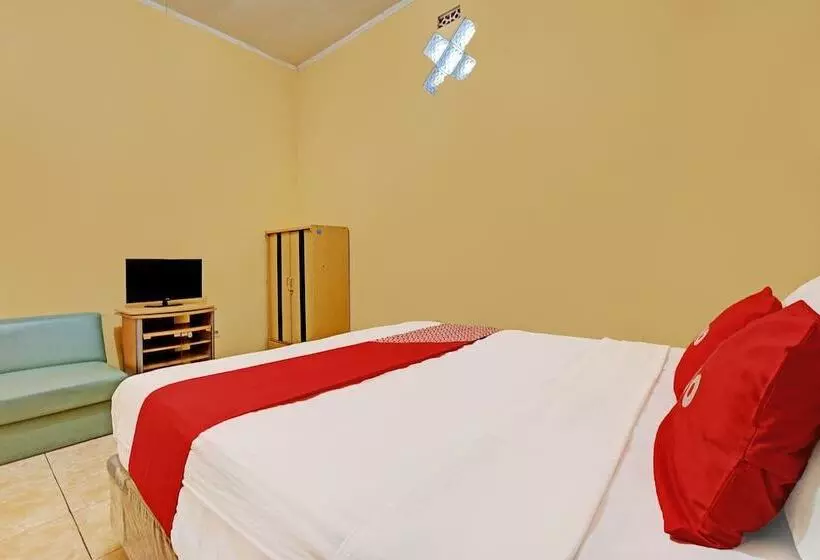 ホテル Oyo 92406  Renata 1