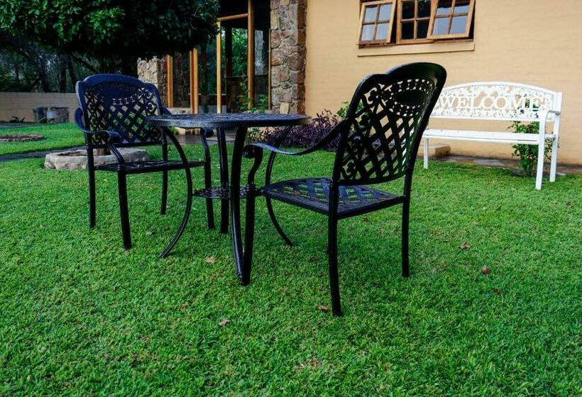 پانسیون Pluvia Guest House