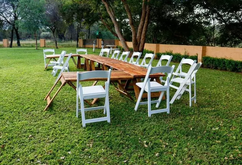 پانسیون Pluvia Guest House