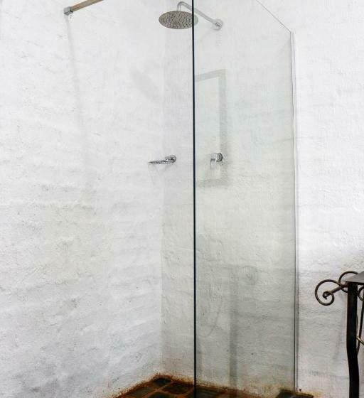 پانسیون Pluvia Guest House