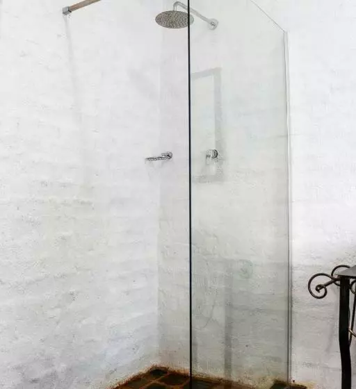 پانسیون Pluvia Guest House