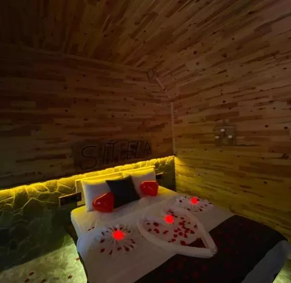 استراحتگاه Sitiela Bungalov Kir Evi