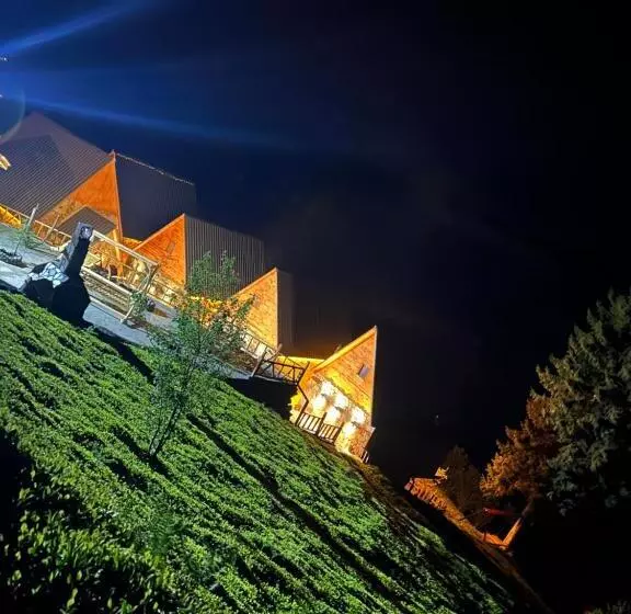 استراحتگاه Sitiela Bungalov Kir Evi